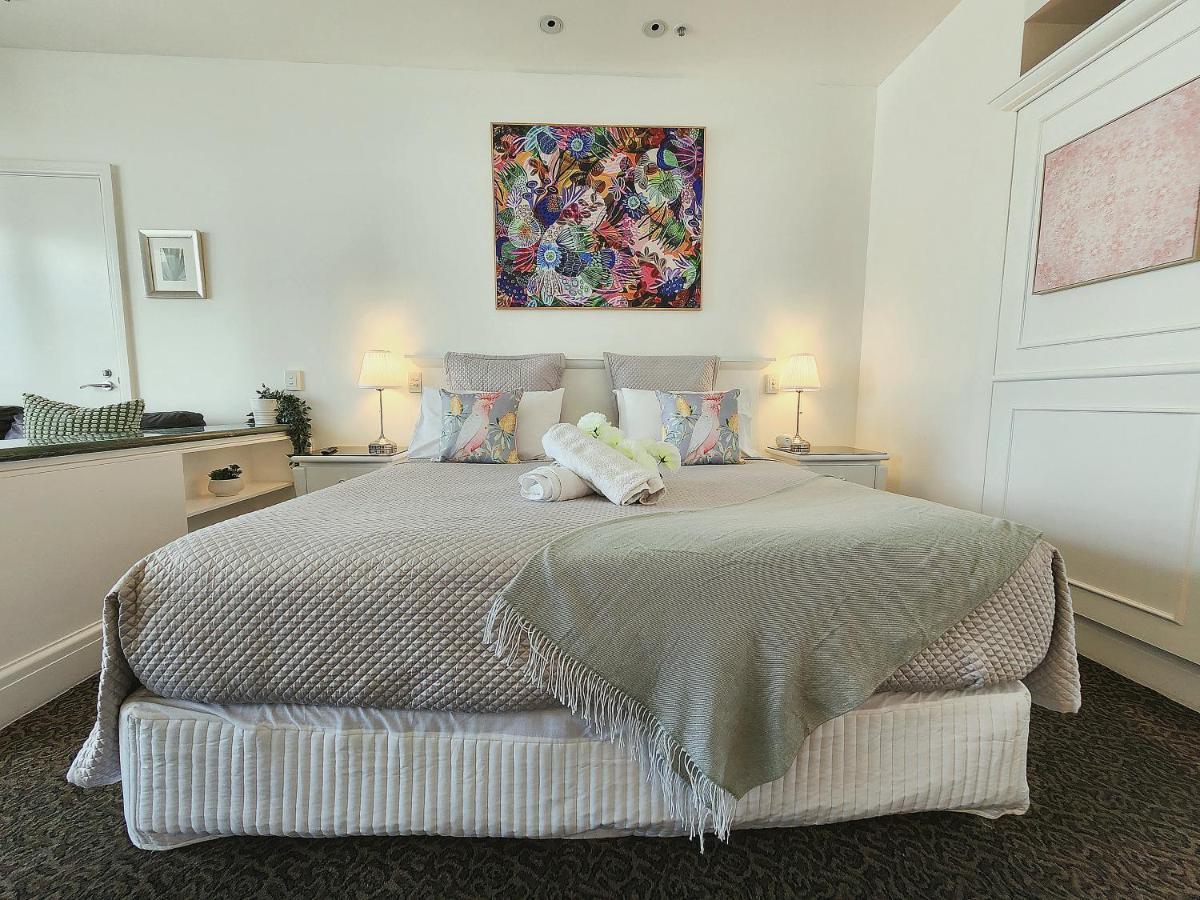 Deluxe Private Apartment And Studio - Ocean Views Gold Coast Exterior photo