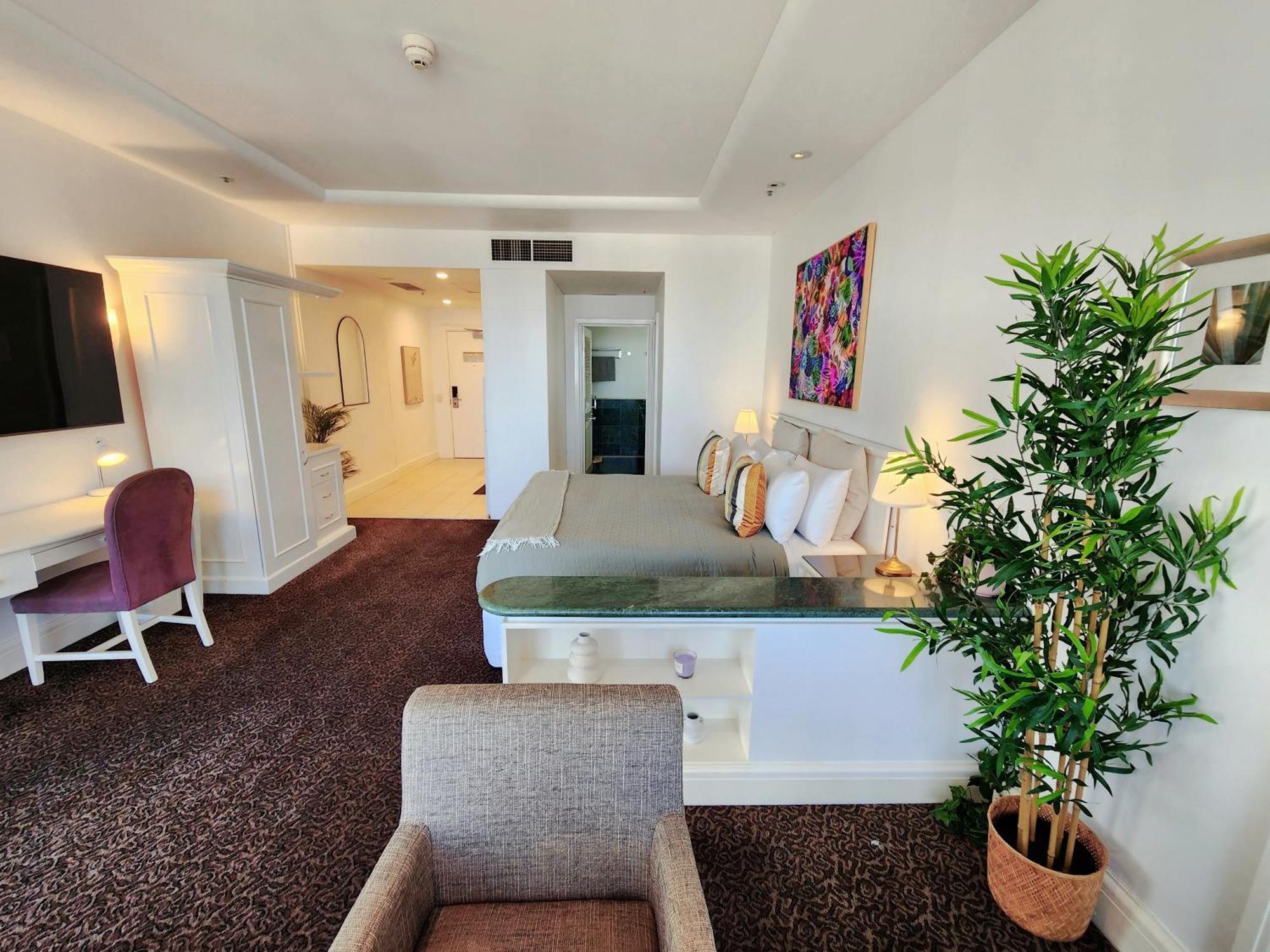 Deluxe Private Apartment And Studio - Ocean Views Gold Coast Exterior photo